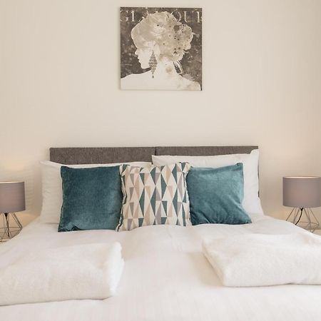 Highfield House - 1 Bed-Sleeps 2-Tjs20Hh Apartman Ilfracombe Kültér fotó