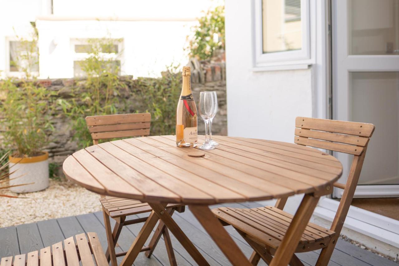 Highfield House - 1 Bed-Sleeps 2-Tjs20Hh Apartman Ilfracombe Kültér fotó
